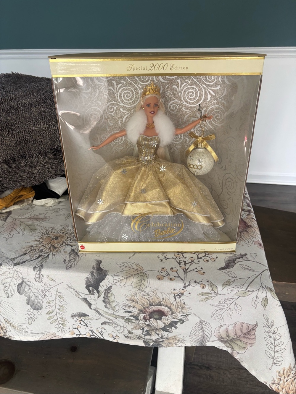 Barbie Celebration Doll in Gold and White - Special 2000 Edition